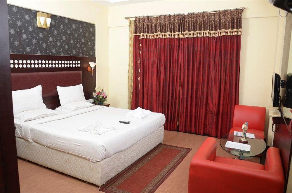 Solitaire Suites Bangalore Exterior foto